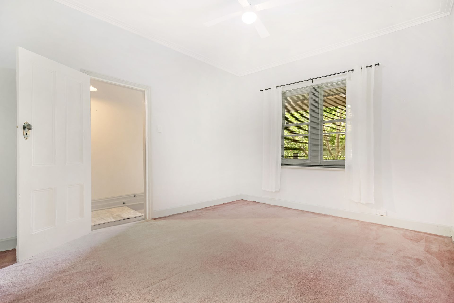Spacious 2 Bedroom House!