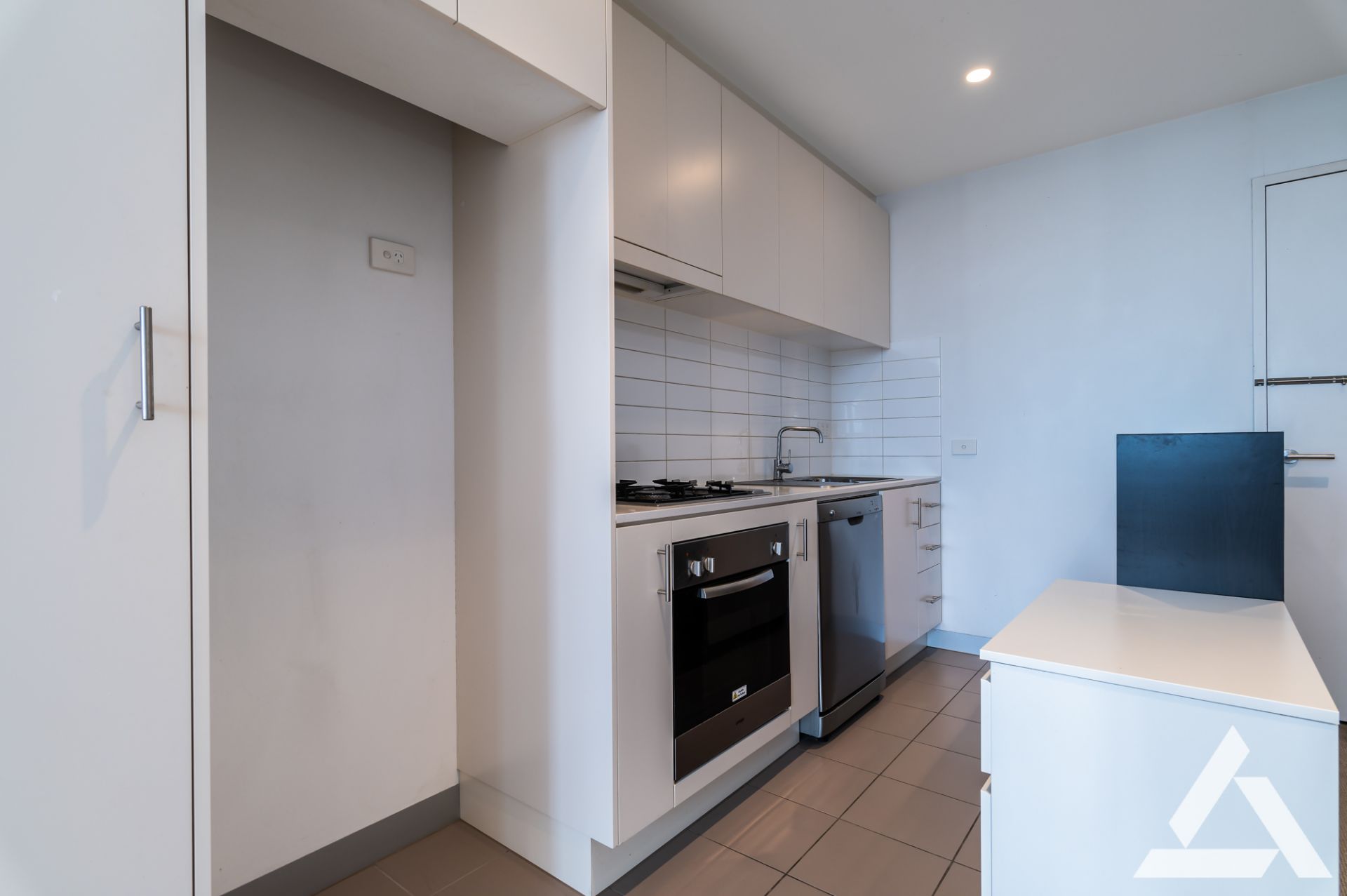 2103/109 Clarendon Street Southbank