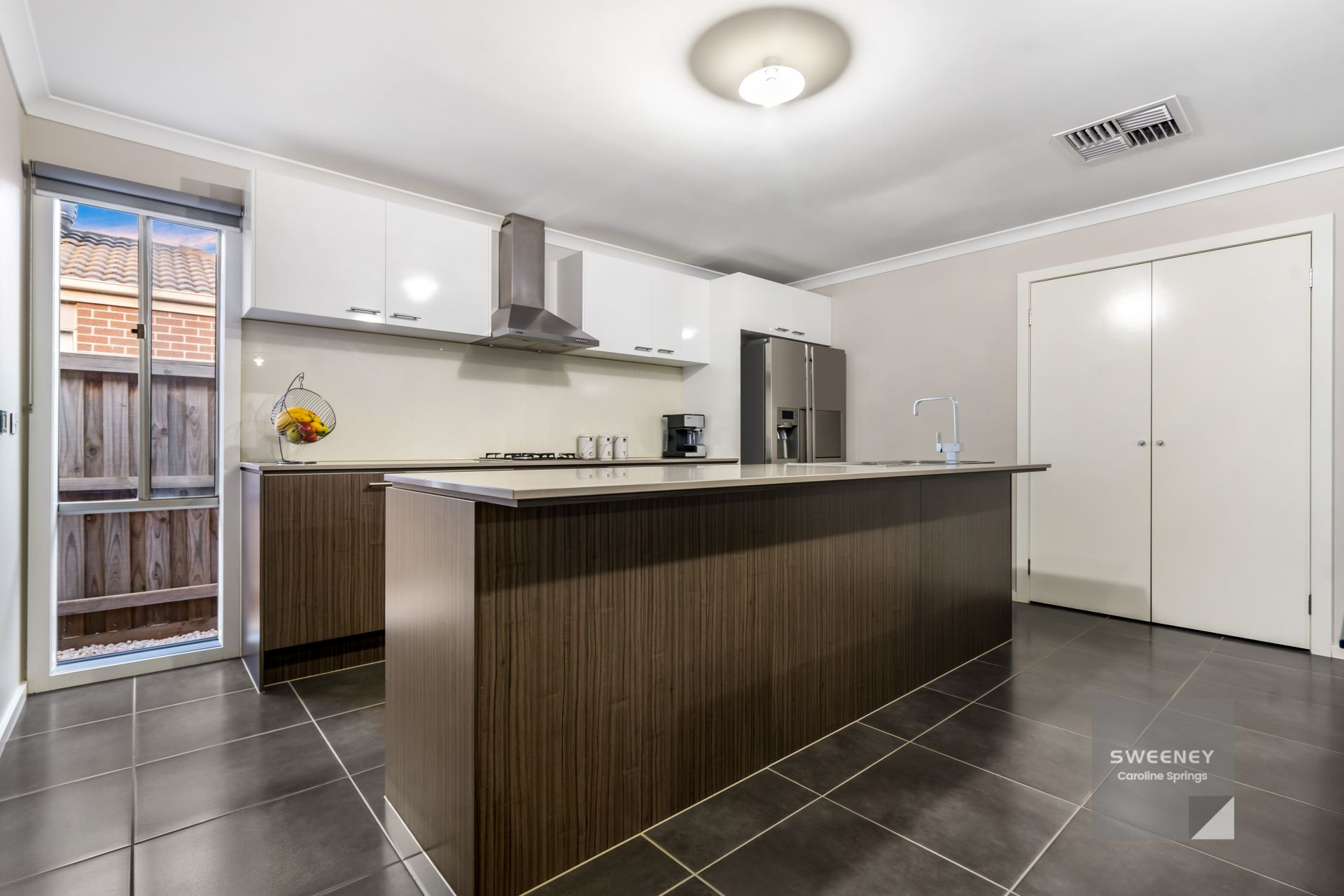 4 Jardine Drive, Fraser Rise - Thumbnail 3
