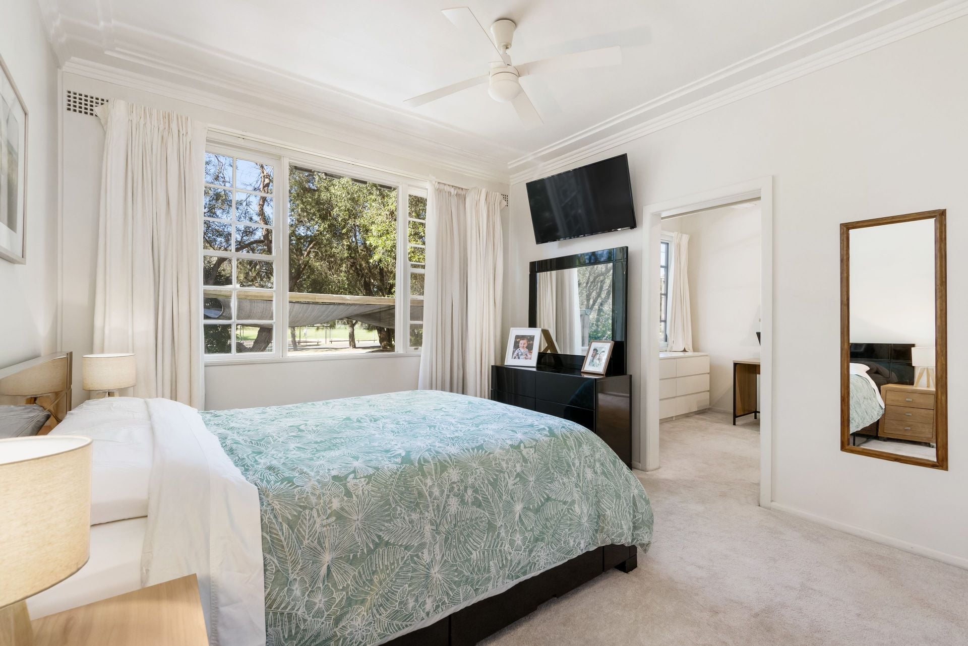 1 Gannons Road, CARINGBAH, Caringbah - Thumbnail 7