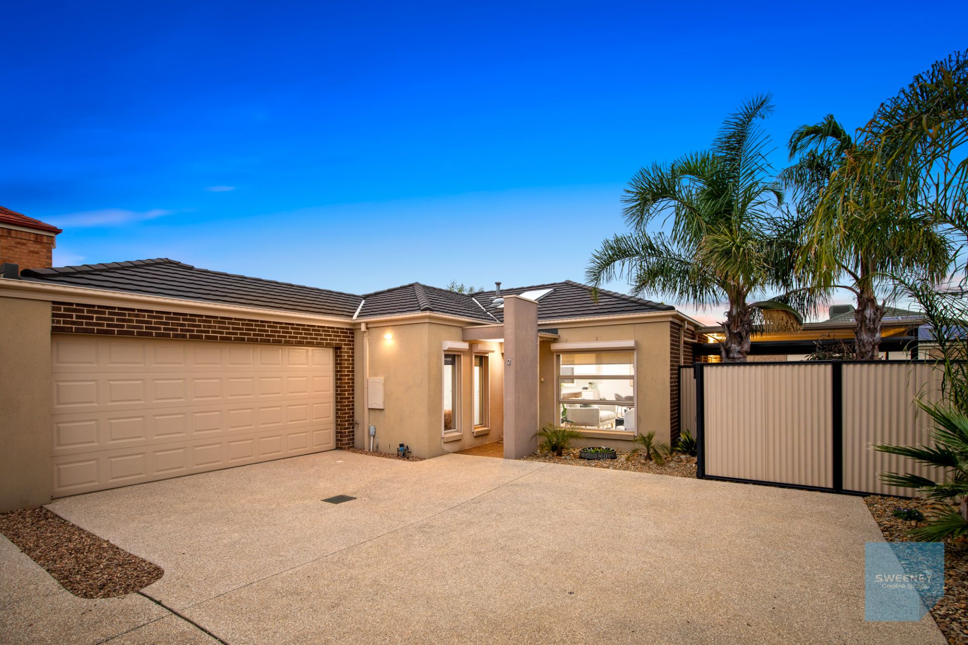 2/21 Jade Way, Hillside - Thumbnail 2
