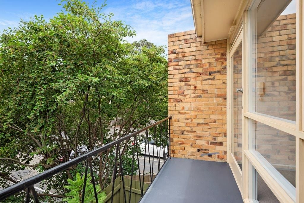 ****Super spacious 1 bedroom apartment**