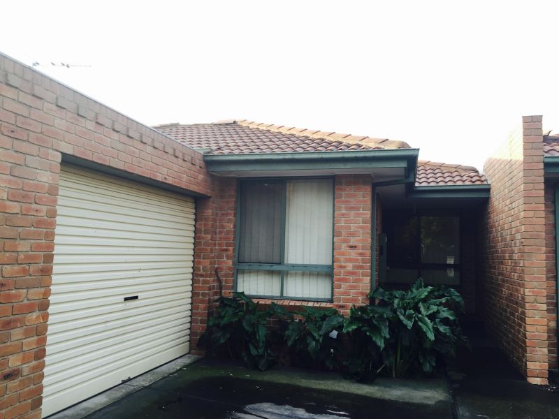 2/6 Hayley Court, Mill Park