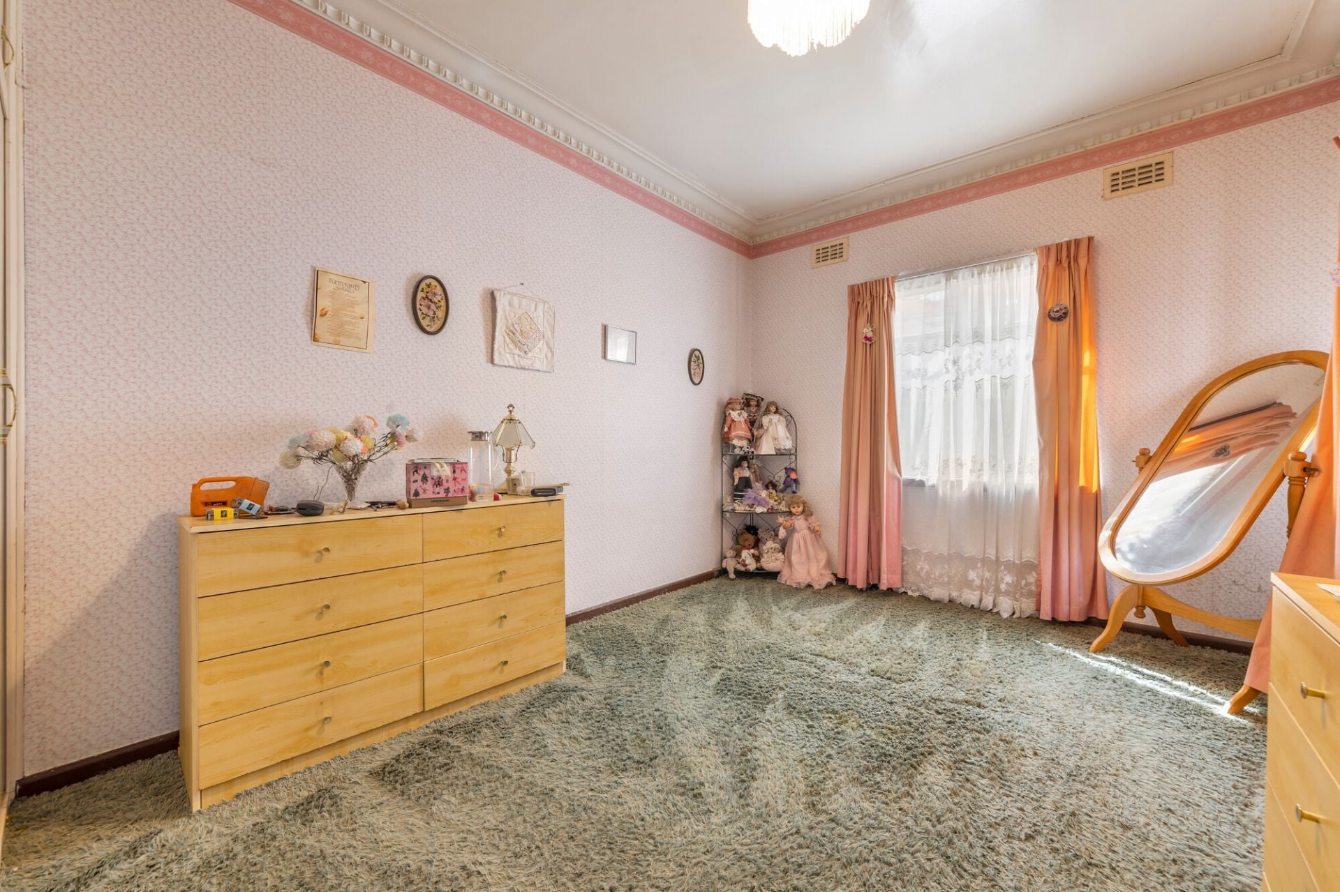 DEVELOP OR RENOVATE (land size 674m2)