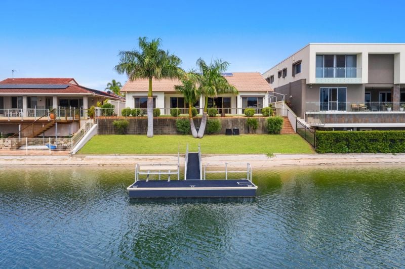 Real Estate For Sale 54 Sailaway Street Mermaid Waters , QLD