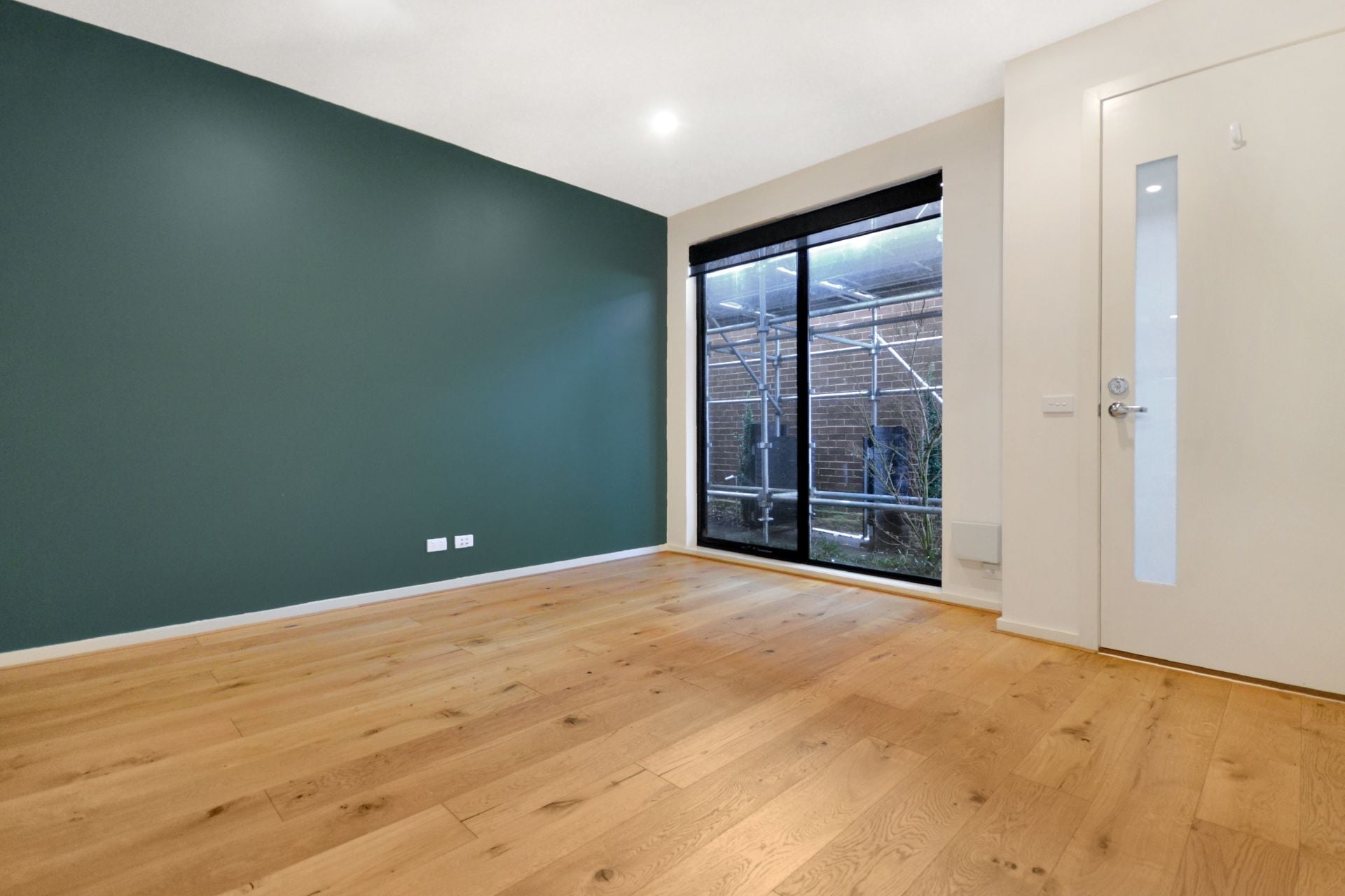 STYLISH MODERN LIVING