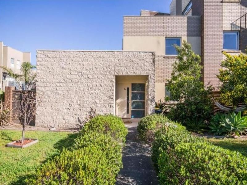 4A/2 Woiwurung Crescent, Coburg