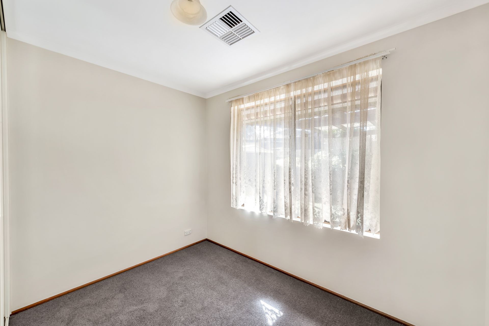 1/4 Jeanette Court, Aberfoyle Park - Thumbnail 8