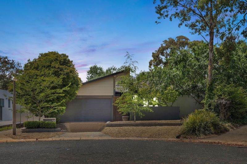 Real Estate For Sale 12 Bulloo Place Kaleen , ACT