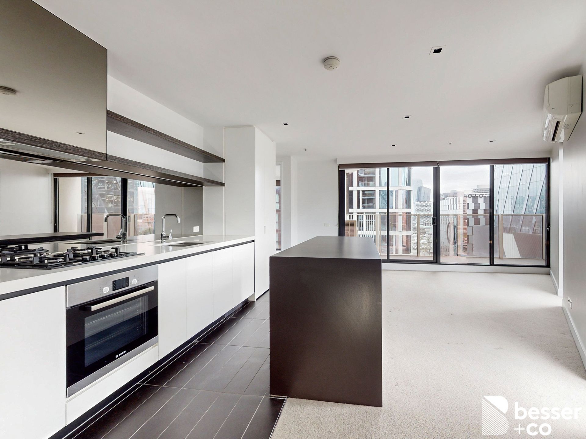 712/677 La Trobe Street, Docklands - Thumbnail 2