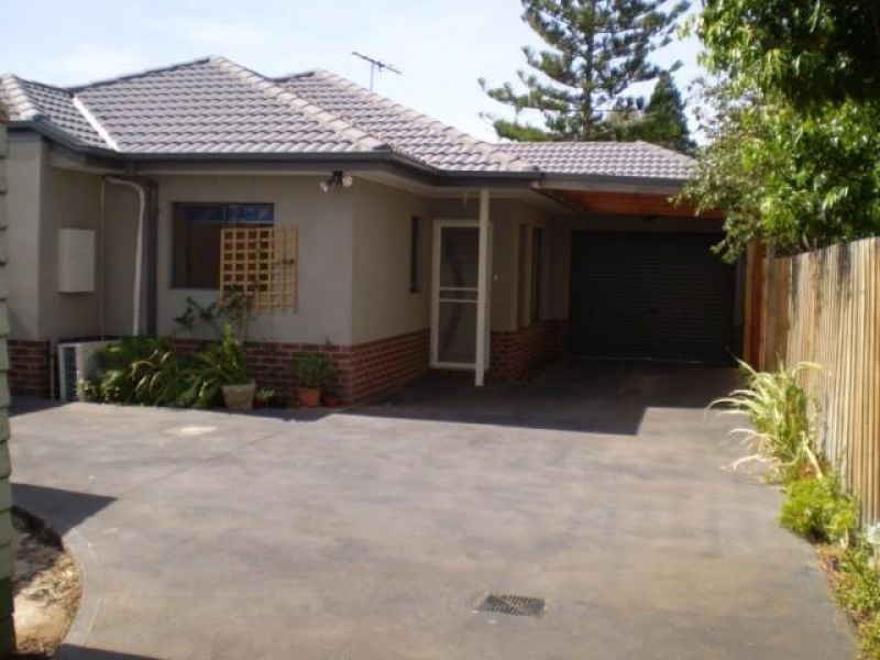 2/102 Grange Road, Alphington