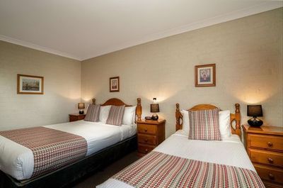 MOTEL FOR SALE - MAJOR REGIONAL CITY B&B MOTEL