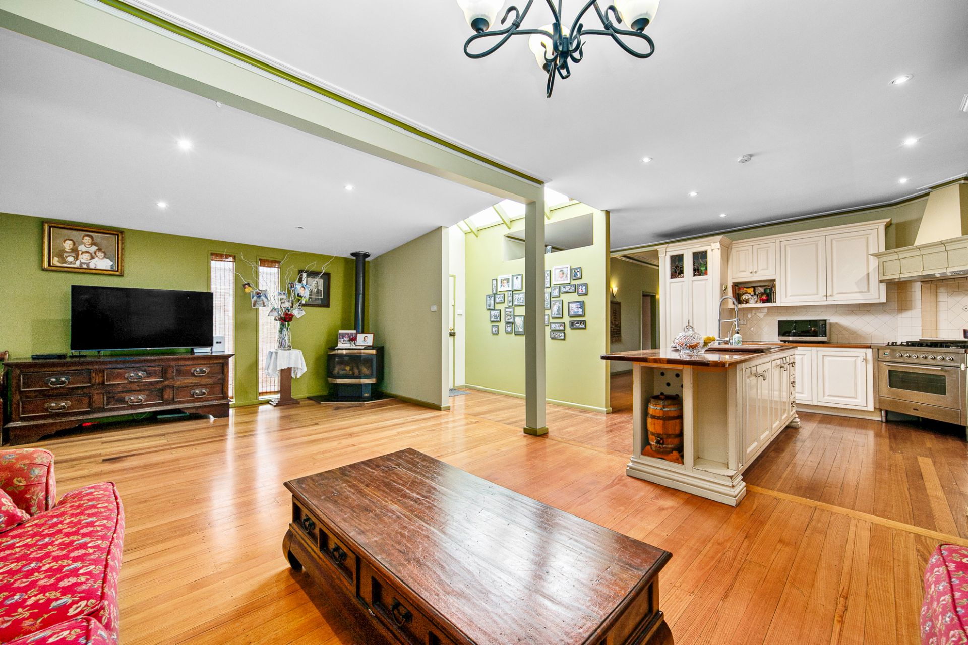 32 Eames Avenue, Brooklyn - Thumbnail 5