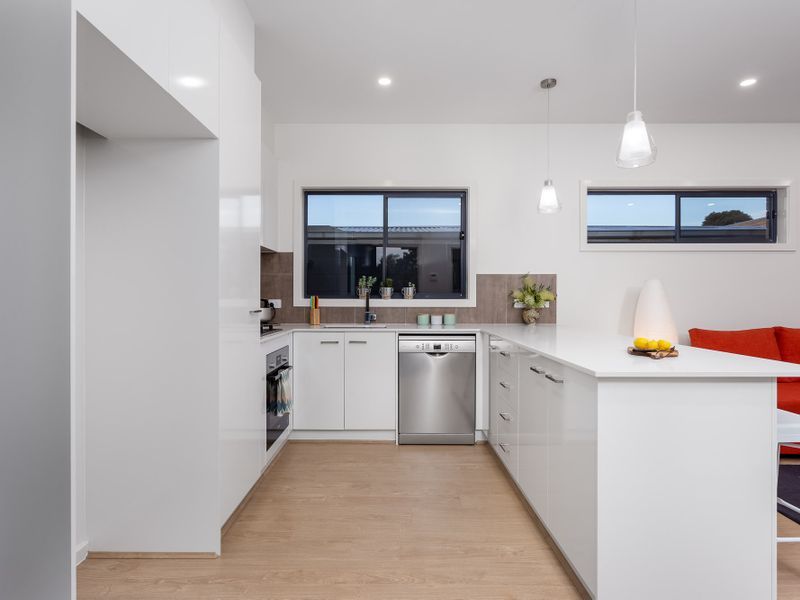2/75 Grace Street South, Altona Meadows - Thumbnail 4