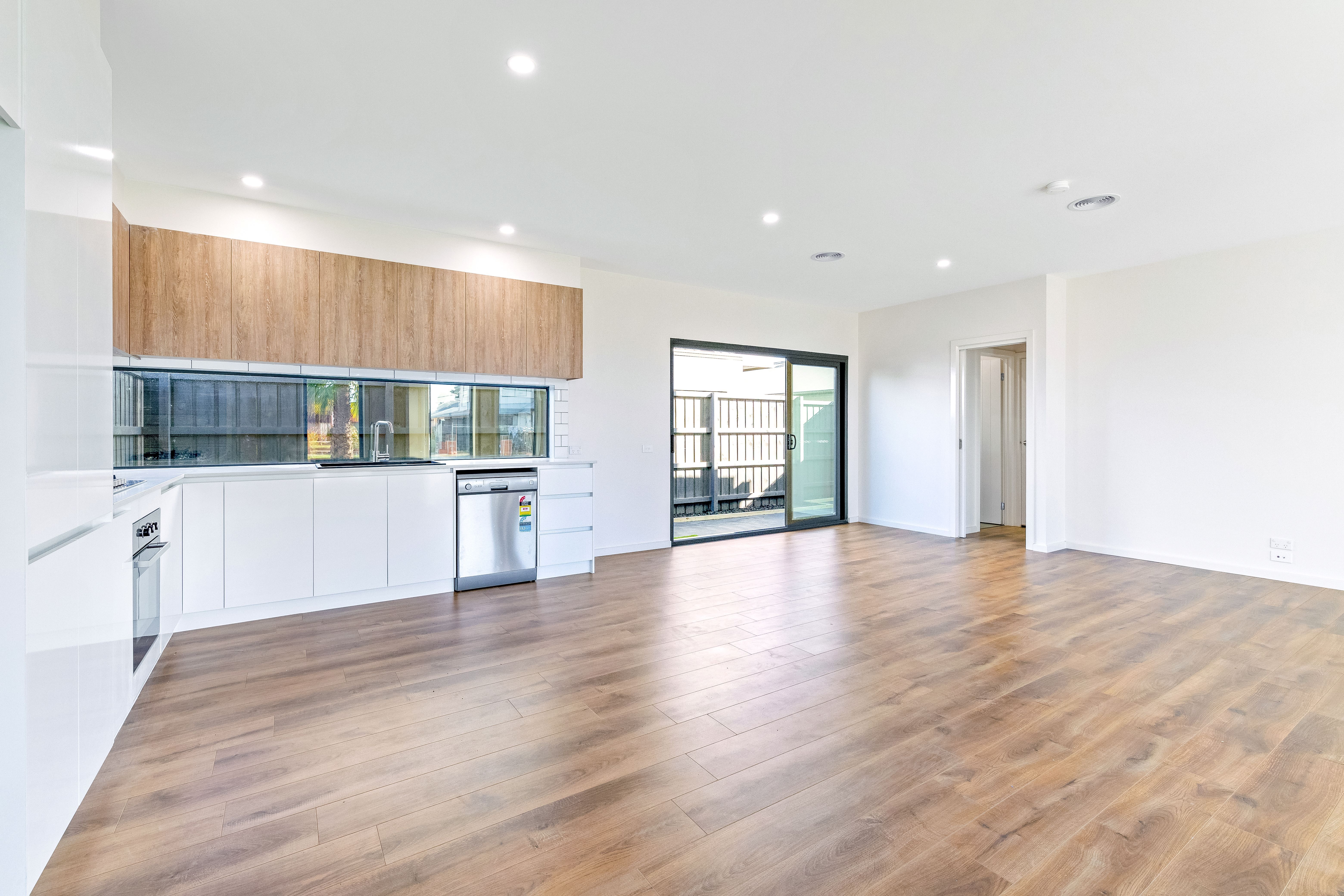 1/7 Richards Court Brooklyn VIC, Brooklyn - Thumbnail 4