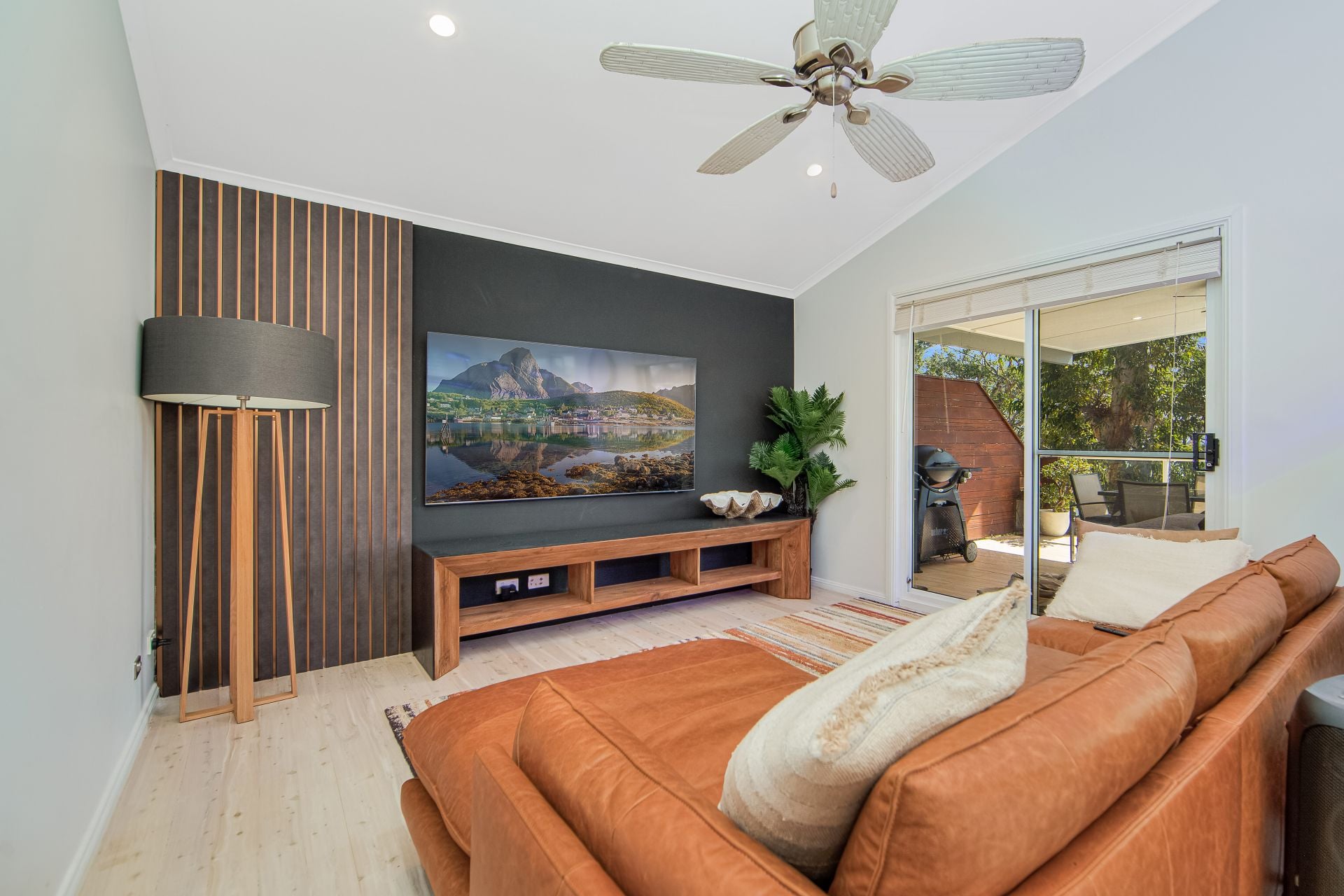 11 Daley Avenue Daleys Point NSW, Daleys Point - Thumbnail 4