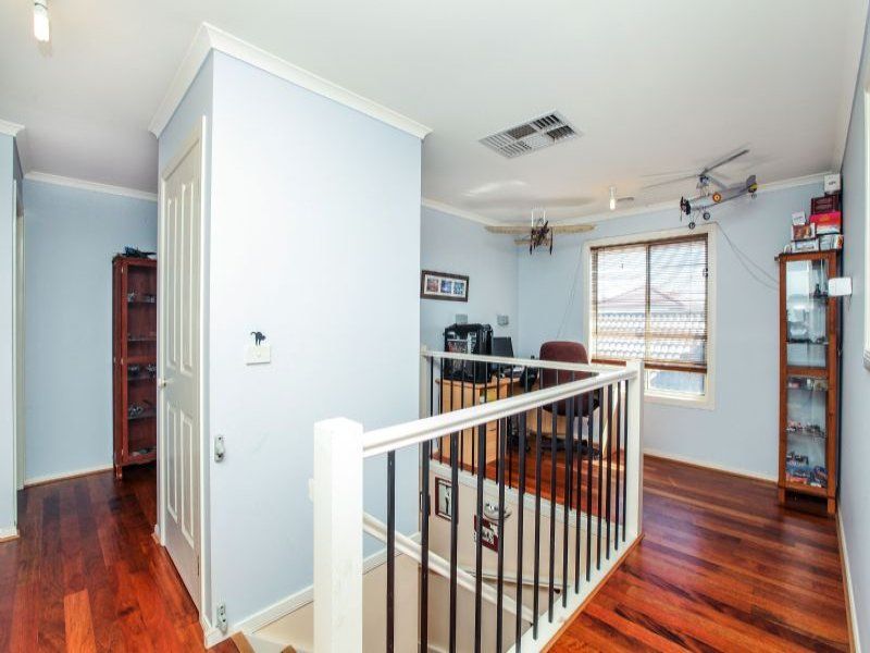35 Blenheim Way, Caroline Springs - Thumbnail 7