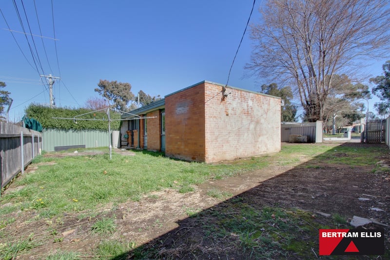 71 Chirnside Circuit, Kambah - Thumbnail 3