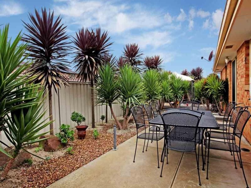 2 Girraween Place, Caroline Springs - Thumbnail 8