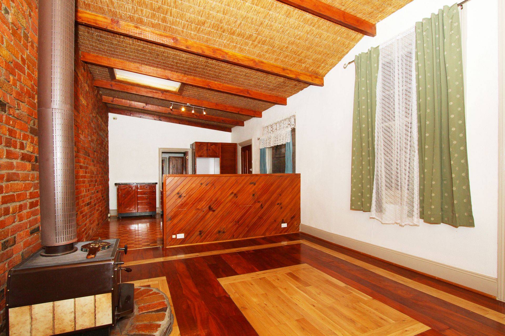 Gorgeous House in Perfect Location!