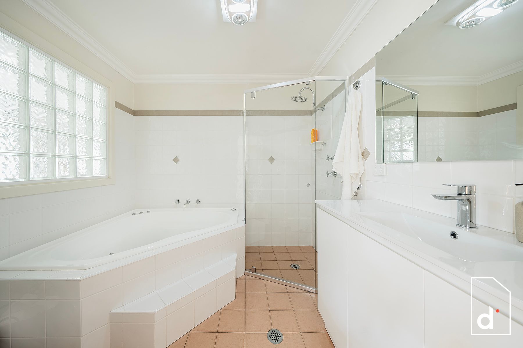 15 Ian Bruce Crescent, Balgownie NSW