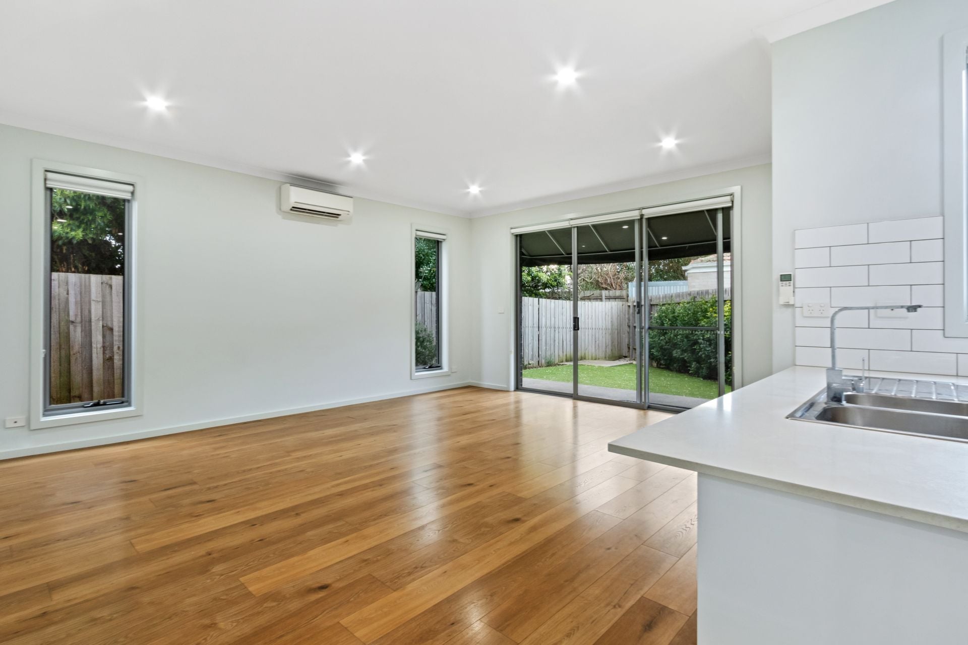 Immaculate townhouse in Prime Location