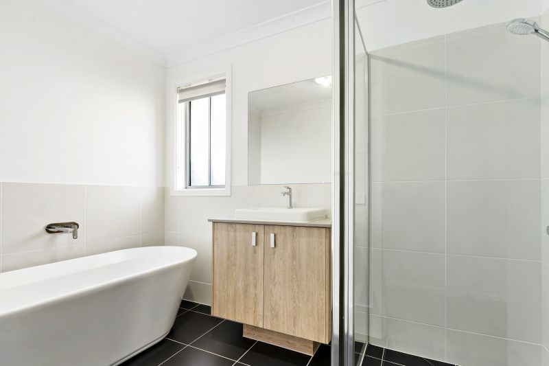 Real Estate For Sale 4 Dymock Drive Calderwood , NSW