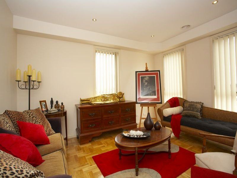 15 Hemsley Promenade, Point Cook - Thumbnail 3