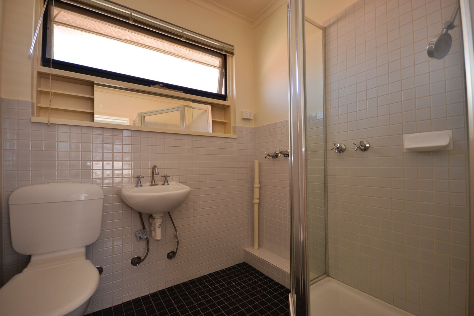 SPACIOUS NEAT & AFFORDABLE!!
