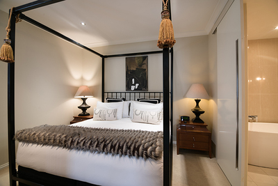 STUNNING BOUTIQUE MOTEL IN PRIME REGIONAL CENTRE - EXCEPTIONAL