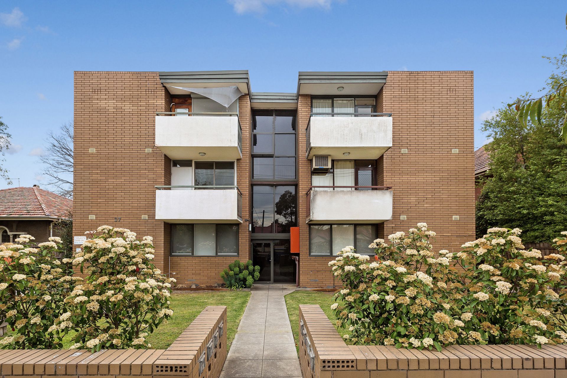 6/37 Somerville Road, Yarraville - Thumbnail 2