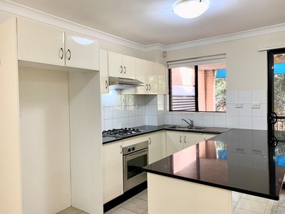 Oversized three bedroom apartment - available now!