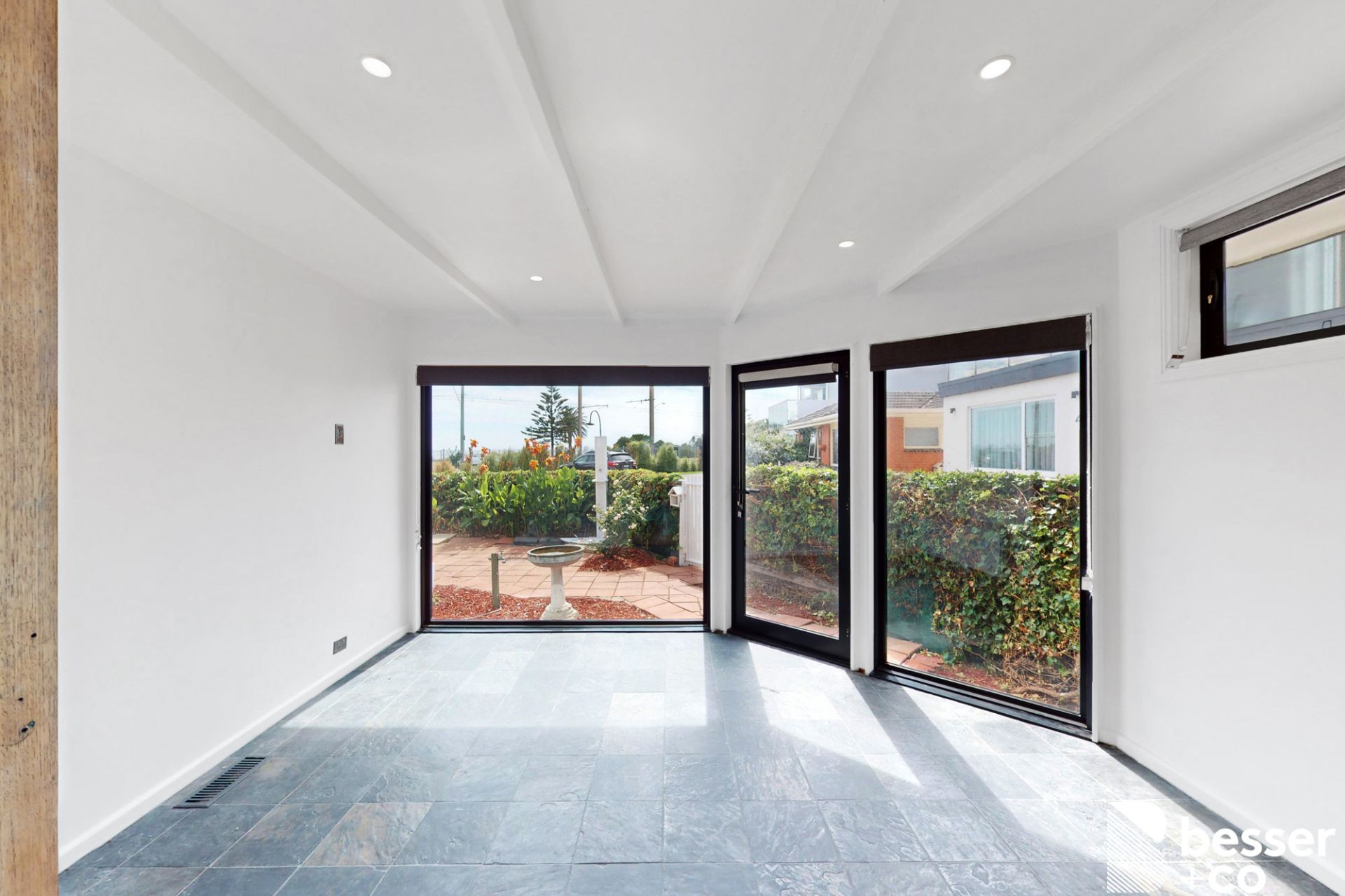 2/4 Seaview Avenue, Brighton - Thumbnail 4