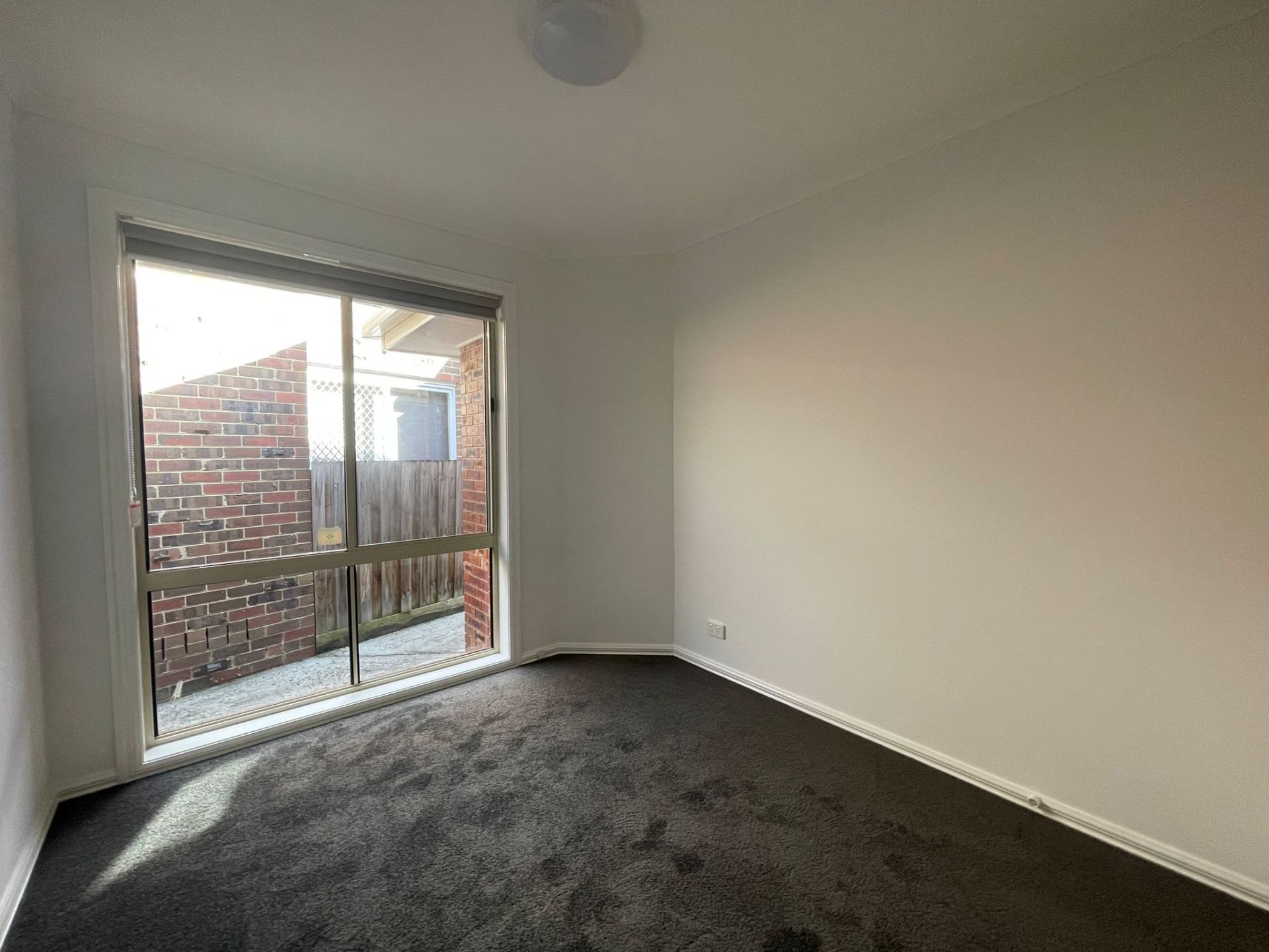 Affordable, Low Maintenance & Double Garage...