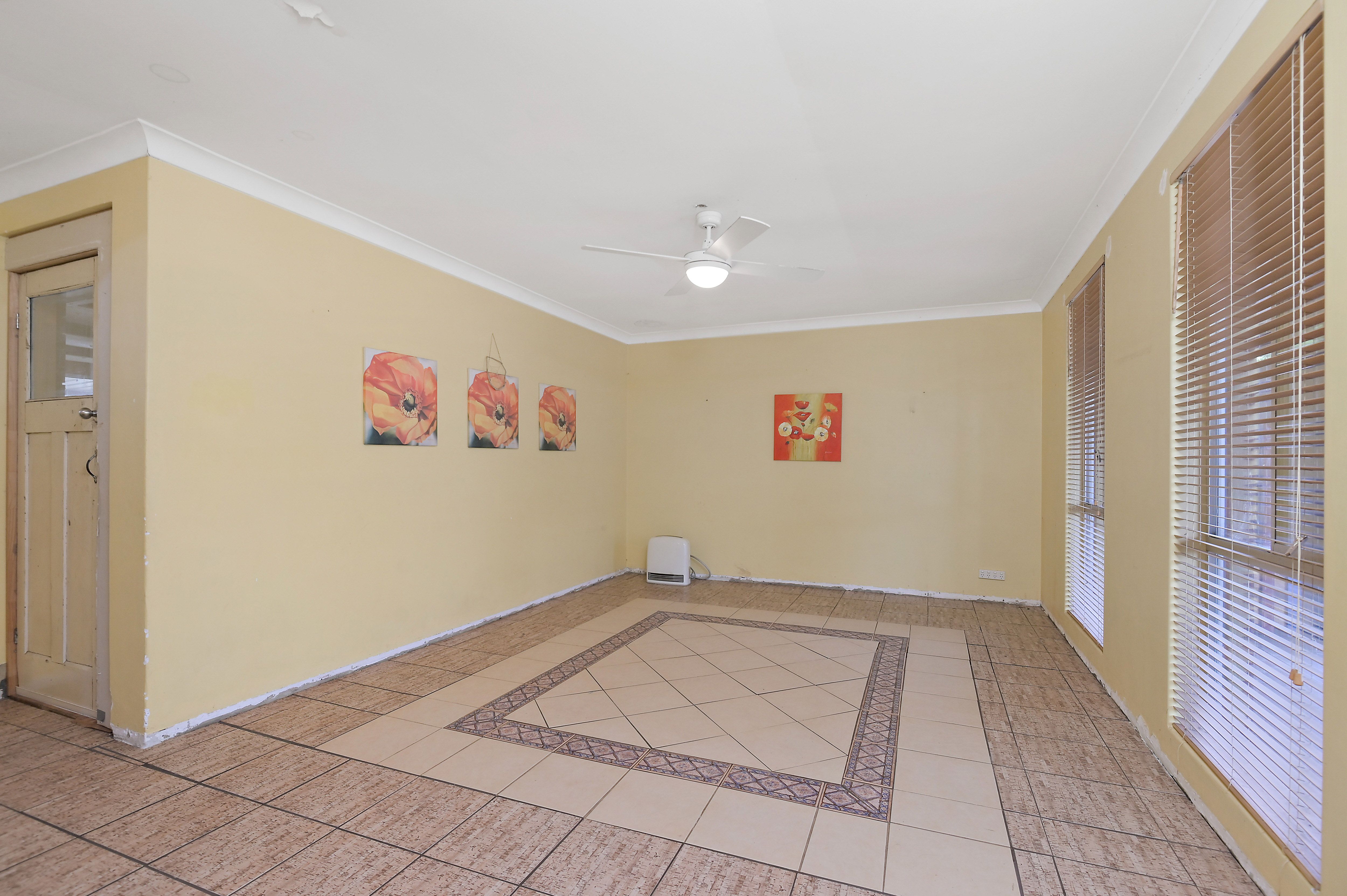 Real Estate For Sale 19 Hibiscus Road Maddington , WA