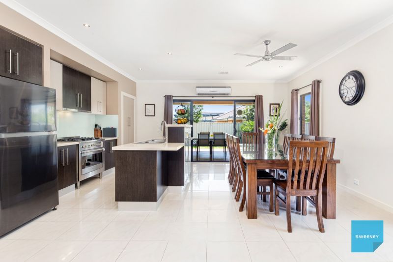 26 Lyme Park Circle, Caroline Springs - Thumbnail 6