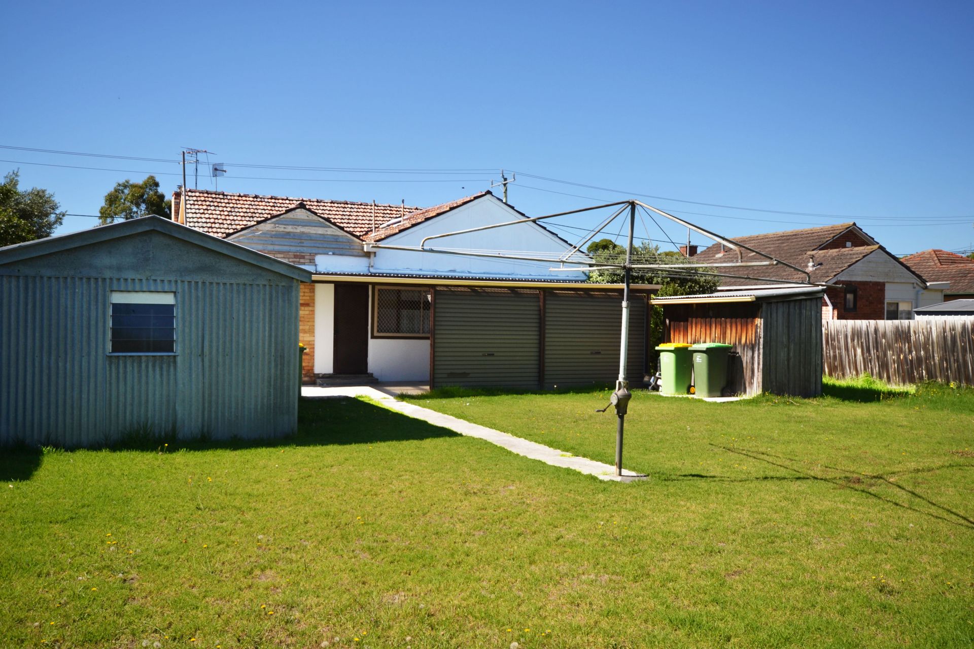 WELL PRESENTED & IN AN IDEAL LOCATION