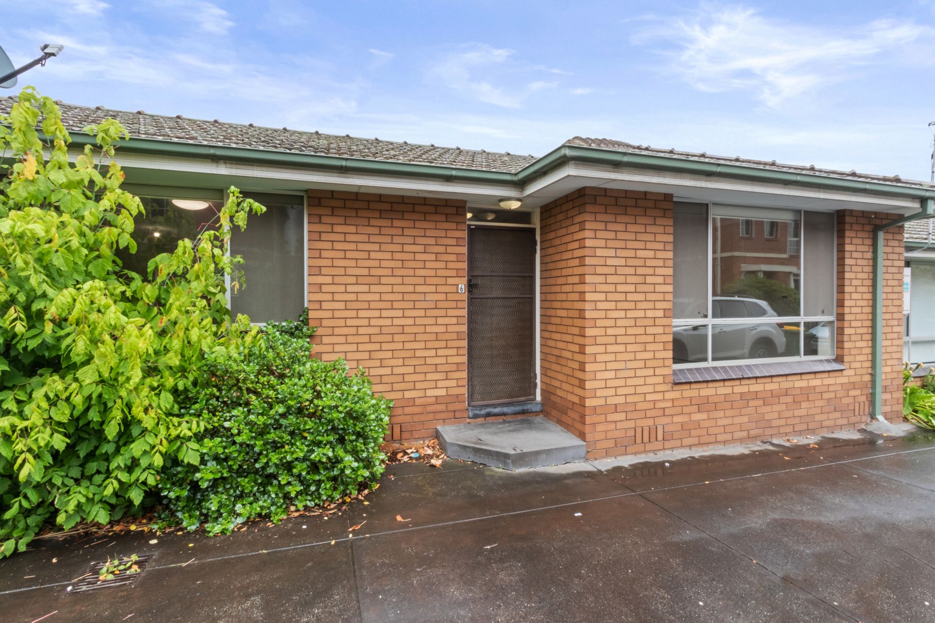 2 Bedroom unit on Edwardes