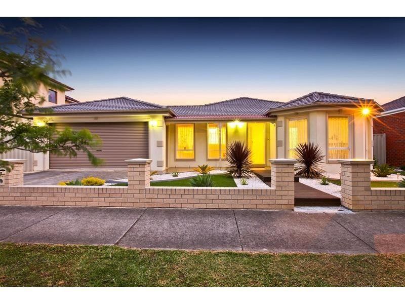 22 Lanaghan Avenue, Caroline Springs - Thumbnail 2