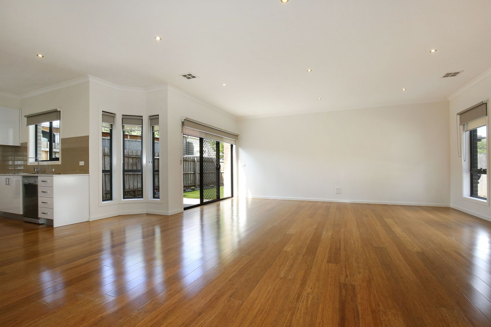 QUALITY, COMFORT AND STYLISH LIVING *FRESHLY PAINTED*  *Insp Wed 21st Nov @ 4:00pm*