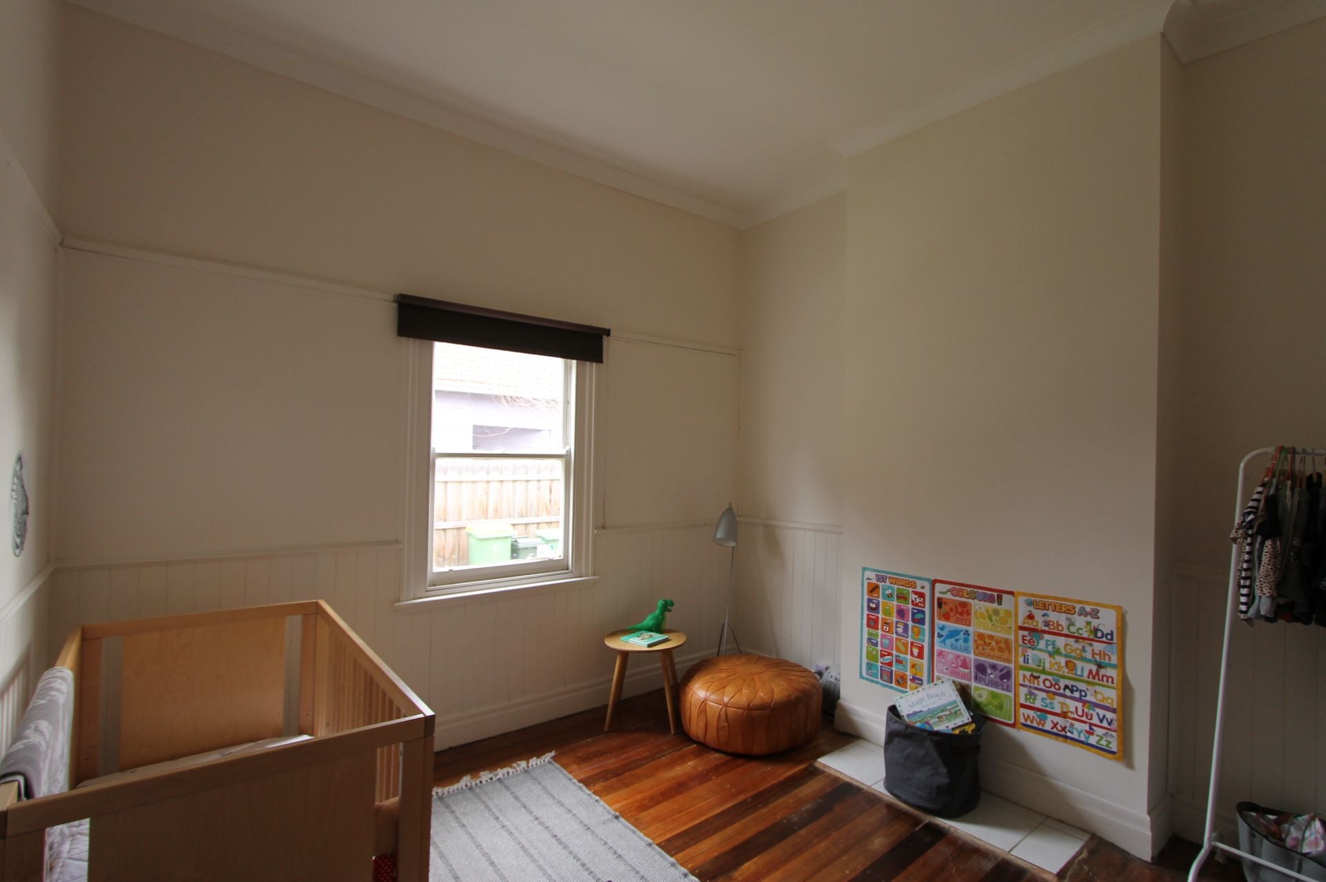 COSY HOME IN OAKHILL ESTATE!!!