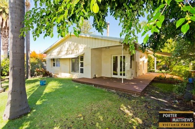 HIDEAWAY OASIS on DUPLEX BLOCK!