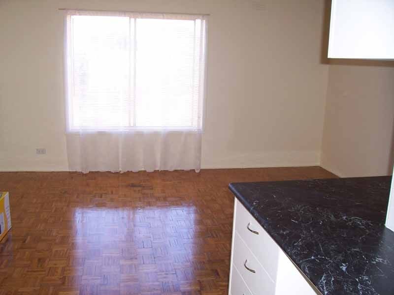 STUDIO FOR LEASE - HEART OF PRESTON