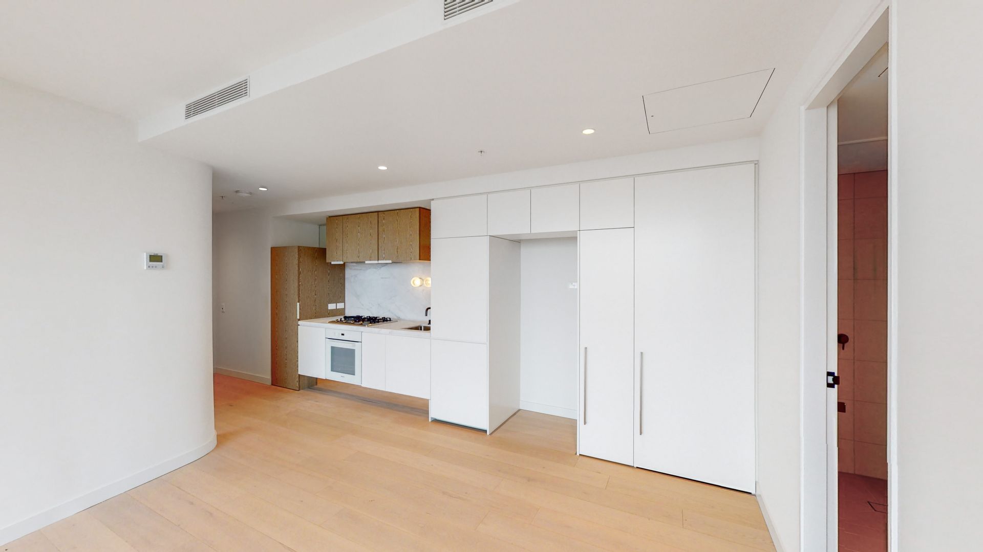 5408/370 Queen Street, Melbourne - Thumbnail 2