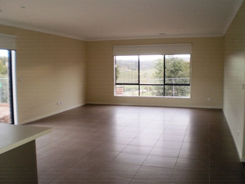13 Burbidge Drive, Bacchus Marsh - Thumbnail 4