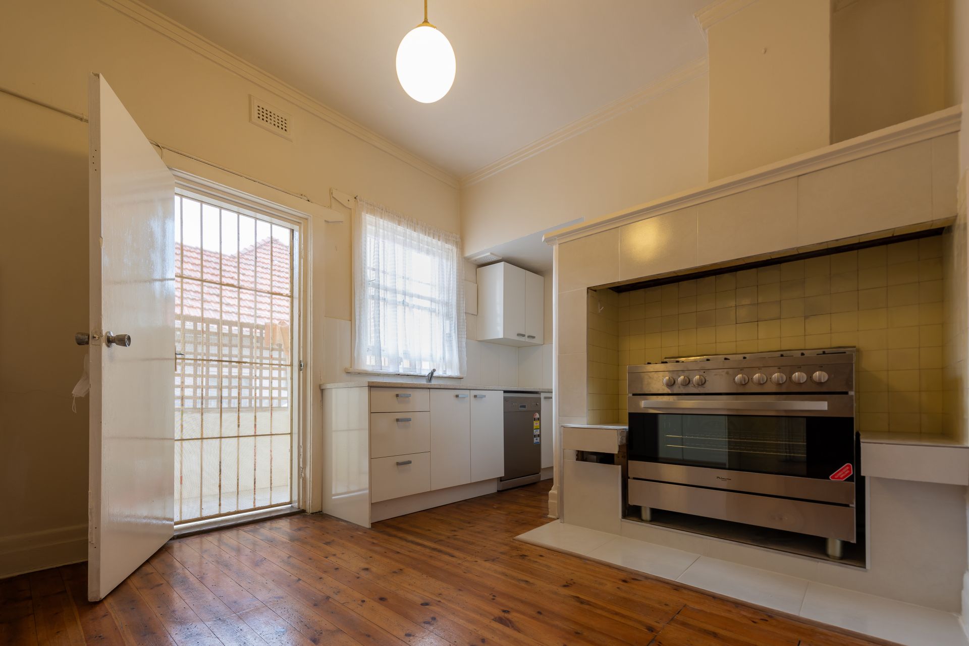 1/155 Alma Road, St Kilda East - Thumbnail 3