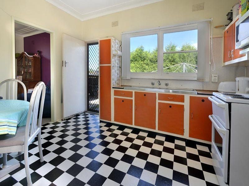 14 Bimbadeen Avenue MIRANDA NSW, Miranda - Thumbnail 2