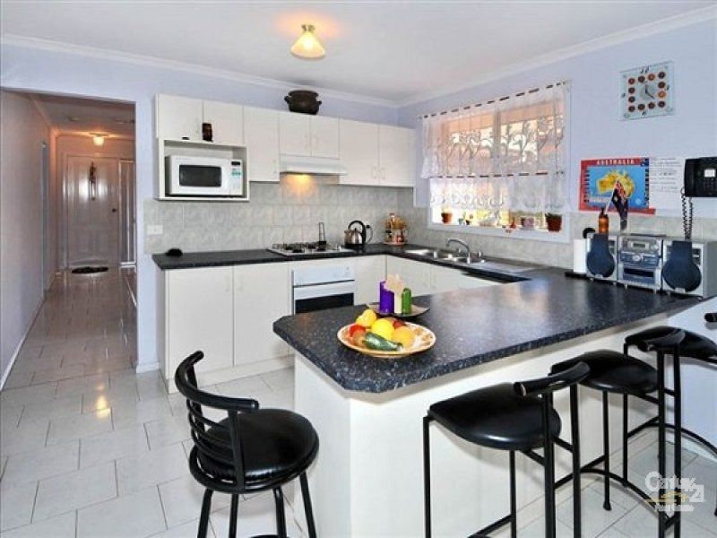 18 Lush Court, Altona Meadows - Thumbnail 3