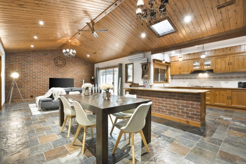 11 Dryden Court, Berwick - Thumbnail 2