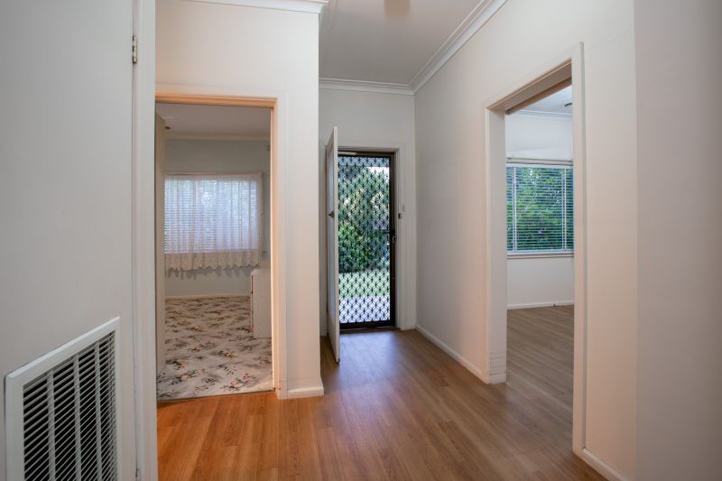 1050 Calimo Street North Albury NSW, North Albury - Thumbnail 2